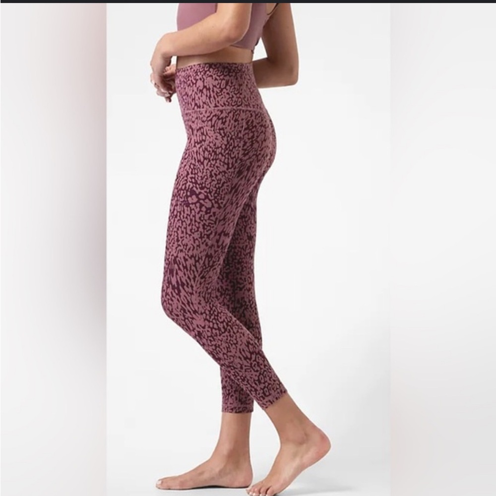 Athleta salutation stash pocket 7/8 tight in Tawny Rose size XL